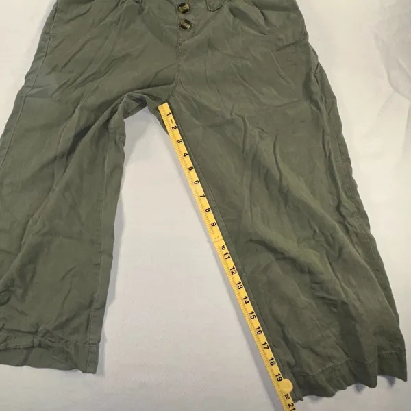 one 5 one - Army Green Gaucho Capri Pants Women's Size Medium Palazzo Cullotes - Image 4
