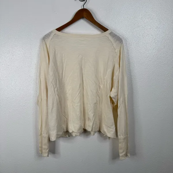 Free People‎ Movement Winner Layer Top in Cream Size Medium - Image 3