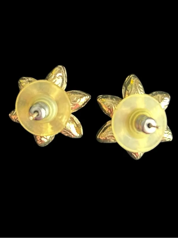 Gold-Tone Pink Multi-Gem Flower Stud Earrings with Pearl Center - Image 2