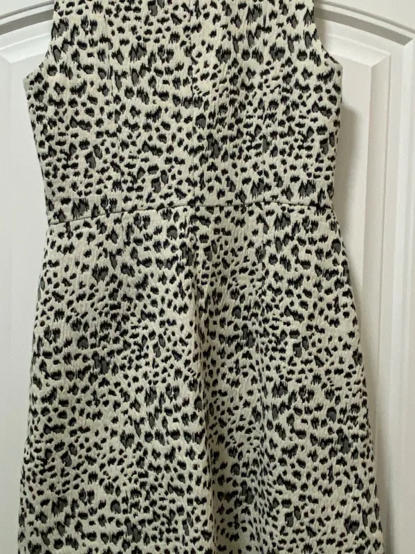 Loft Mock Neck Sleeveless Midi Snow Leopard/Cheetah Print Size 6 Dress - Image 3