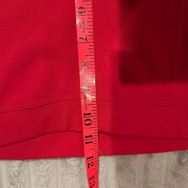 Alo Yoga High-Waist Airbrush Leggings Cherry Red Split Hem Size Medium - Image 5