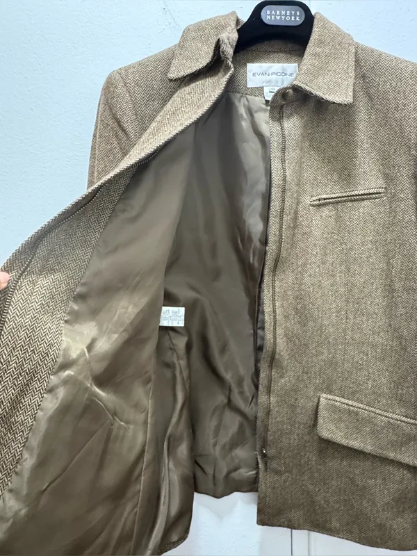 Evan Picone Herringbone Tan Wool-Blend Tailored Equestrian Blazer 12 - Image 4