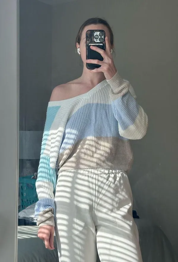 Hollister Striped V Neck Sweater - Image 10