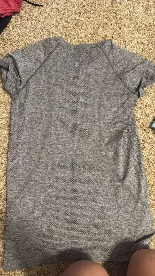 Size 8 Lululemon swiftly tech  - Image 2