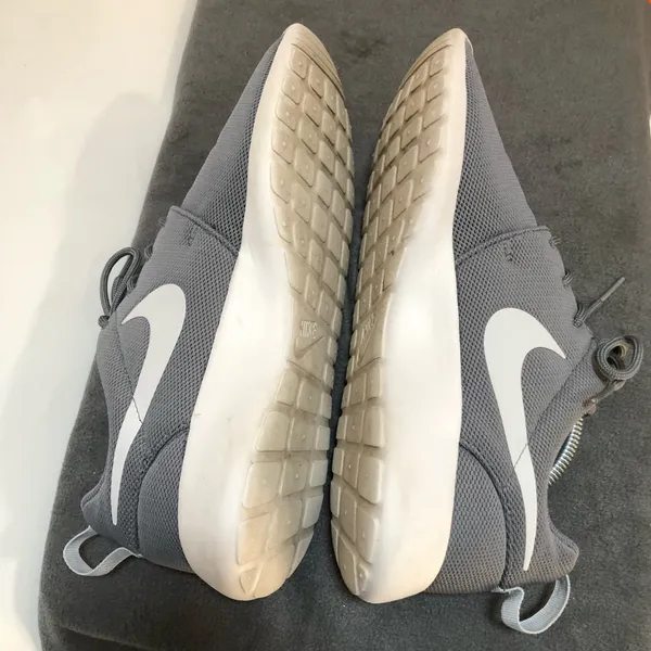 Nike Roshe One Sneakers - Image 11