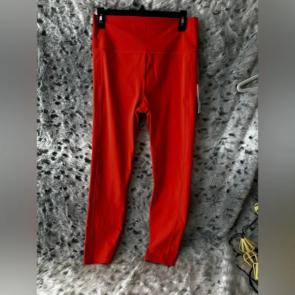 1038. Vuori pocket studio Leggings sz xl nwt - Image 6