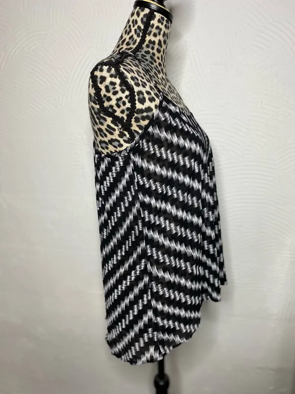 Maurices Black and White Brushstroke Tank - Image 3
