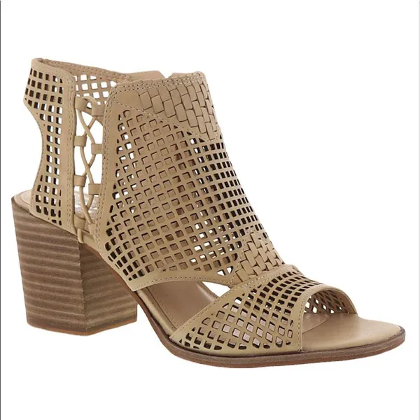 EUC Vince Camuto leather heeled sandals - Image 7