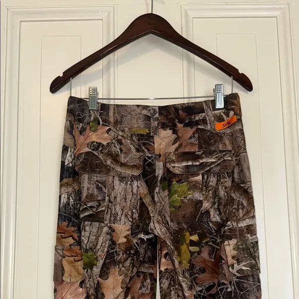 Green and Brown Cargo Pants with Camouflage Design - Image 9