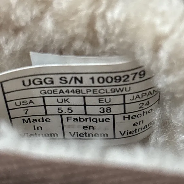 UGG NEW Sz 7 Maddox Leather Moto Boots Treadlite Water Resistant wool Lined - Image 14