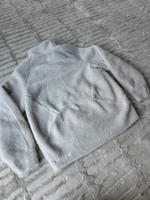RARE Lululemon Sherpa Zip Up Jacket XS/S - Image 4