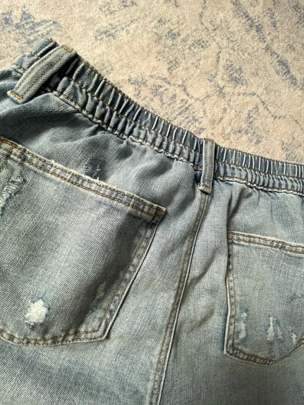 Aerie Light wash distressed denim short - Image 4