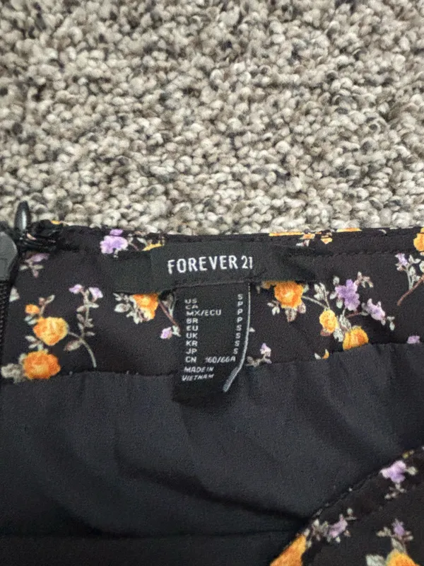 Forever 21 Skirt Floral - Image 3