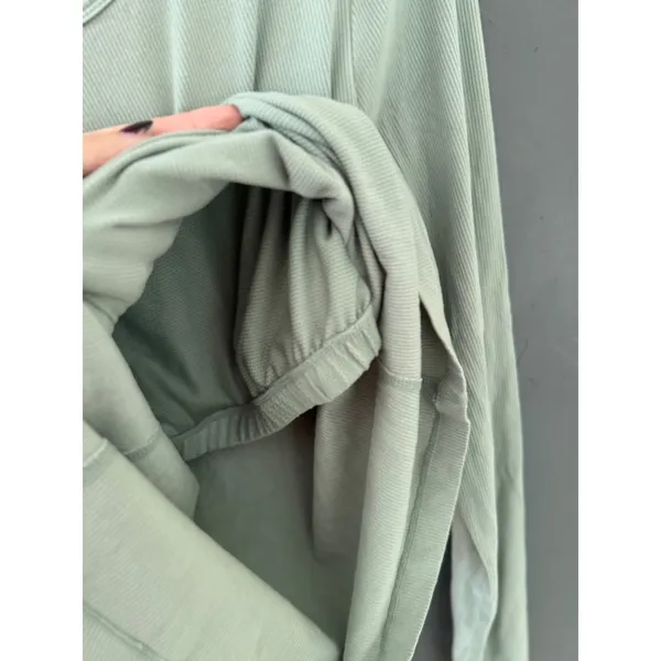 Yogalicious Kathleen Ribbed Long Sleeve Top Built-in Bra Sage Green Large - Image 6