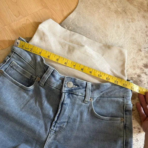 BLANQI Maternity Straight Leg Light Wash Jeans‎ Size 0 - Image 6