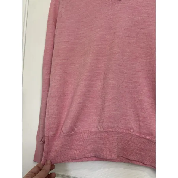 UniQlo 100% Wool Pink Lightweight V-Neck Pullover Sweater L Slim Fit Classic - Image 5