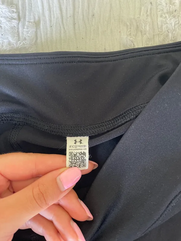 Under Armour black biker shorts - Image 3