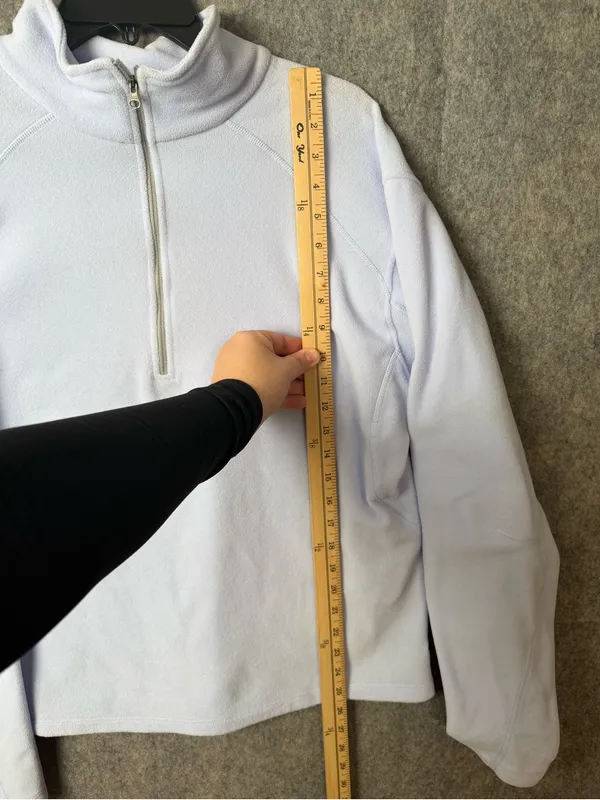 Mountain Hardware Woman’s XL Light Lavender Half-Zip Fleece Pullover - Image 5