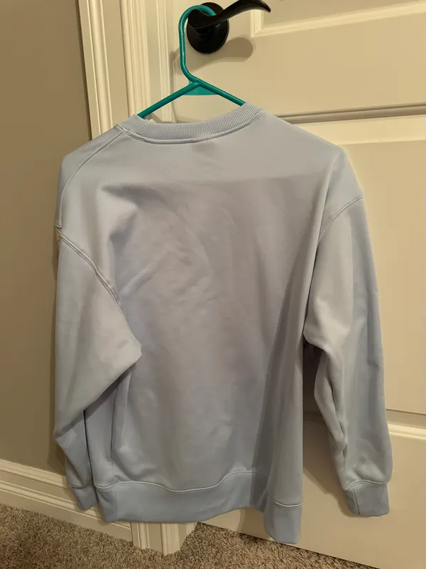 Nike crewneck baby blue - Image 2