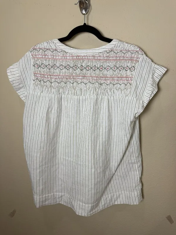 LUCKY Brand Embroidered Short Sleeve Smocked Embroidered Blouse Top Size Small - Image 6
