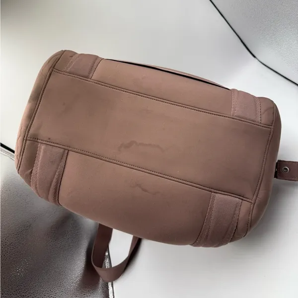 Dagne Dover Landon Neoprene Carryall Bag - Image 12