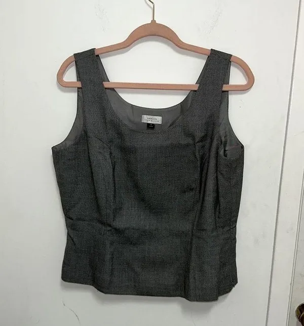 Tahari Gray Top - Image 6