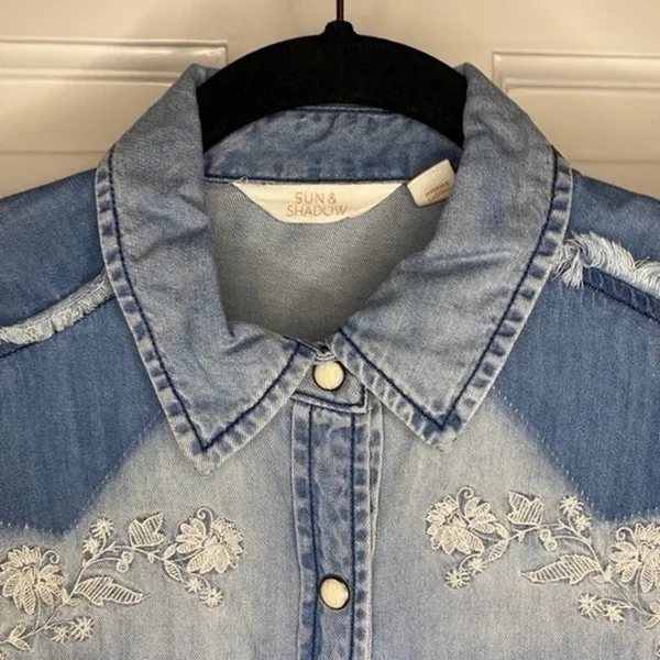 Sun & Shadow Embroidered Denim Shirt Pearl Snap Buttons XXS‎ - Image 5