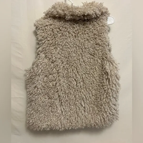 Betsey Johnson Curly faux shearling fur mongolian‎ vest shrug size medium - Image 5