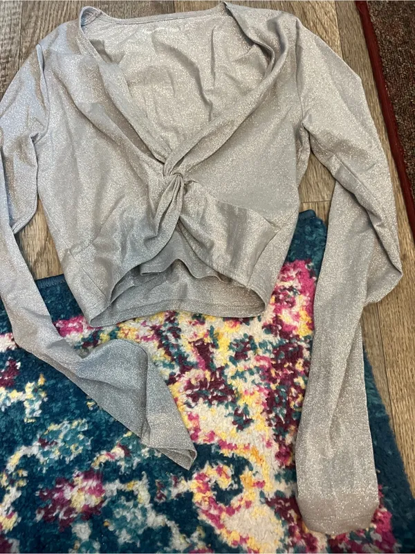 Abercrombie Shimmer Knot-Front Long Sleeve Top - Gray - Image 6