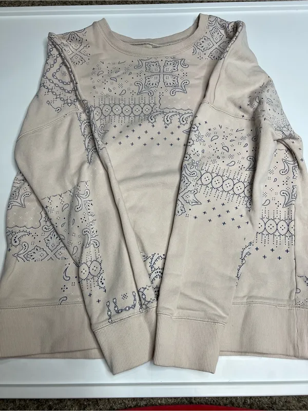 Fabletics Light Beige Crewneck Sweatshirt small - Image 2