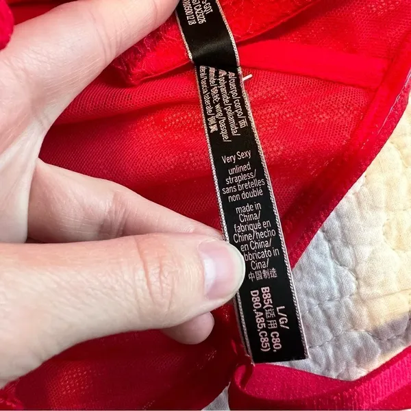 ✨ Victoria’s Secret Red Lace‎ Sexy Unlined Strapless Bra Large - Image 7