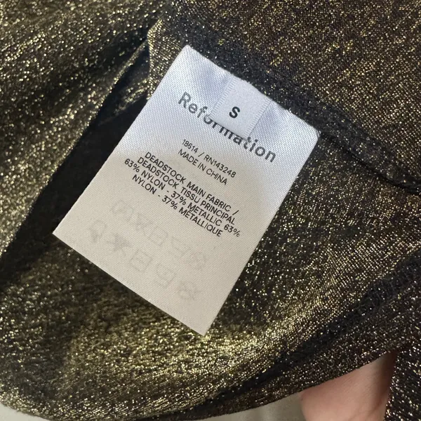 Reformation Black and Gold Long Sleeve Crop Top - Image 4