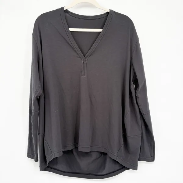Lululemon Women Black Back In Action V Neck Athleisure Long‎ Sleeve Cotton Top - Image 3