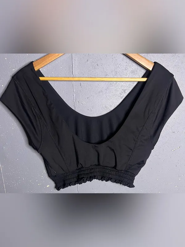 Free People FP Movement Part of Me Black crop top in Size Medium. - Image 2