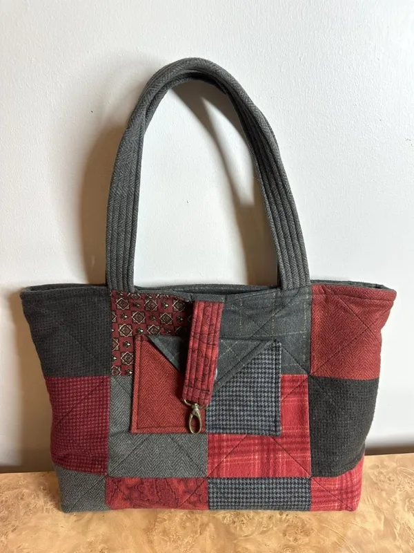Hutter Woods Creations Handmade Quilted Patchwork Tote Bag Red Gray Black - Image 3