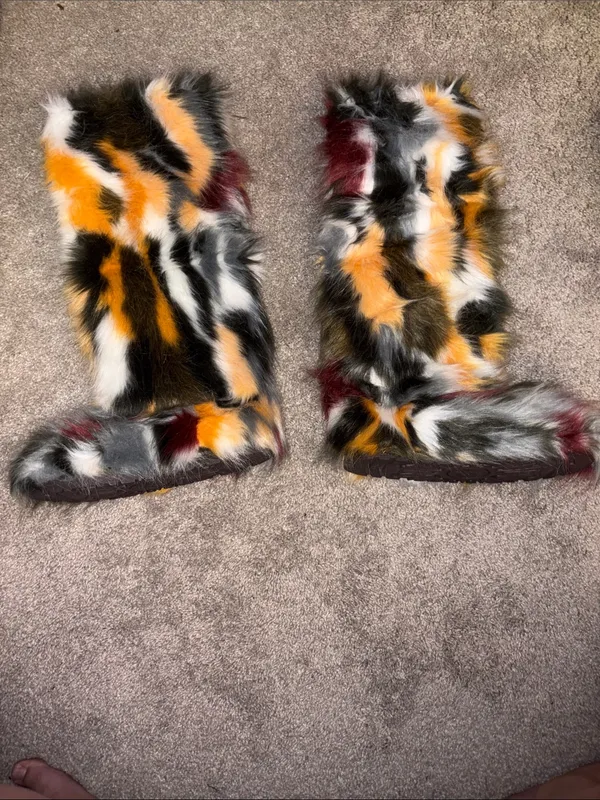 Snow boots Faux Fur Statement in Multicolor Patch size 10.5 new - Image 11