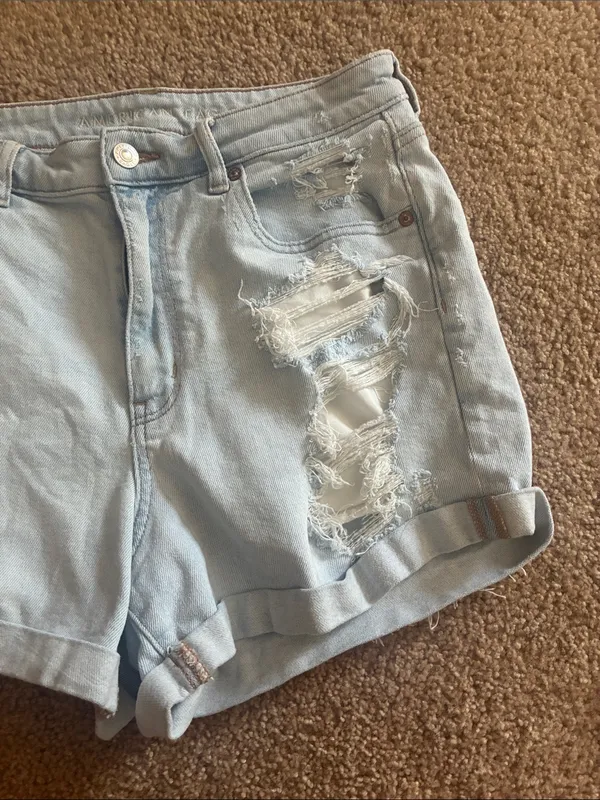 American Eagle Outfitters Light Wash Ripped Denim Shorts mom shorts stretch 12 - Image 3