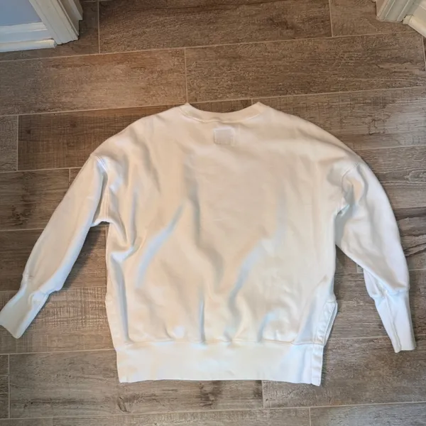 Abercrombie & Fitch White Chicago Bulls Sweatshirt - Image 2