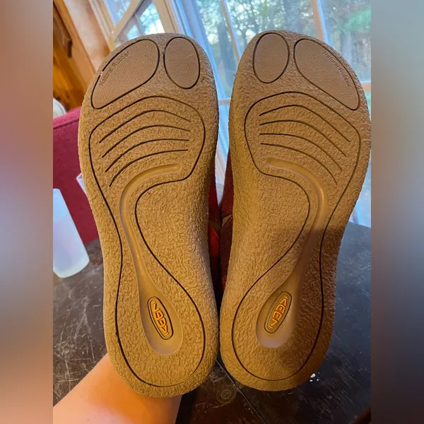NEW Keen Plaid Slippers - Image 3
