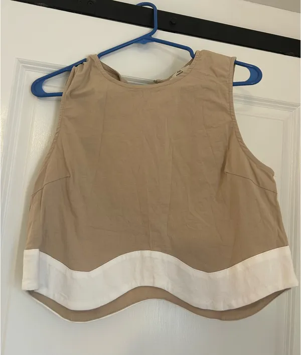 Entro tan and white skirt set - Image 3