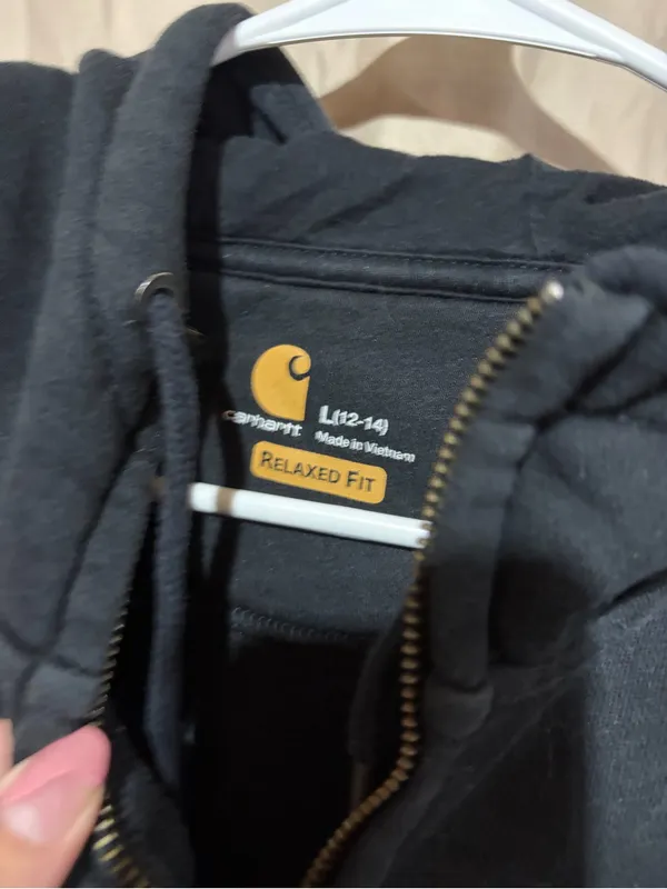Carhartt sweatshirt - Image 2