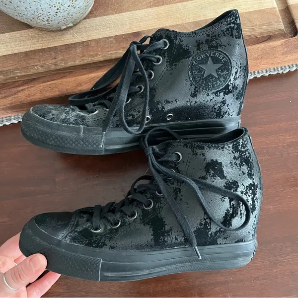 •Converse Chuck Taylor All Star hidden wedge sneaker• Size 8 - Image 6