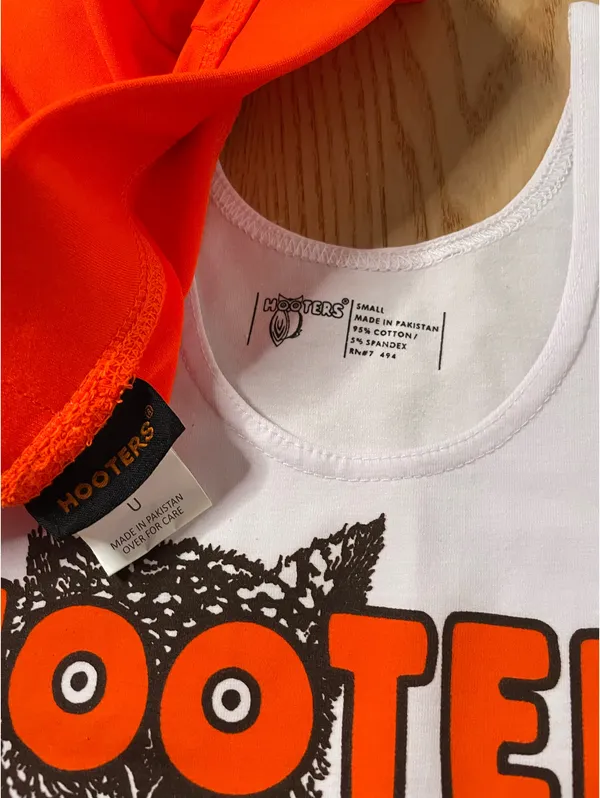 New Hooters girl Uniform tank and shorts Outfit size Small - Image 5