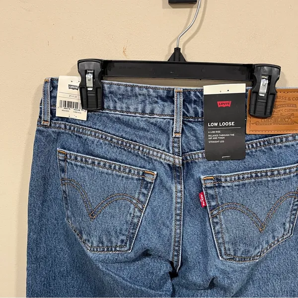 NWT Levi's Ribcage straight jeans in a blue wash low loose low rise size 25X32 - Image 7