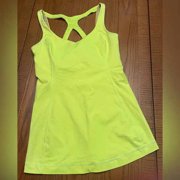 Lululemon Optimal Double Strap Cutout Back Tank Top in Ray‎ Neon Yellow Size 4 - Image 8