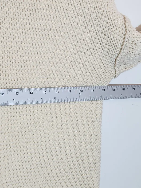 Universal Thread Cream Cropped Sweater with Open Knit Sleeves Size Medium - Image 5
