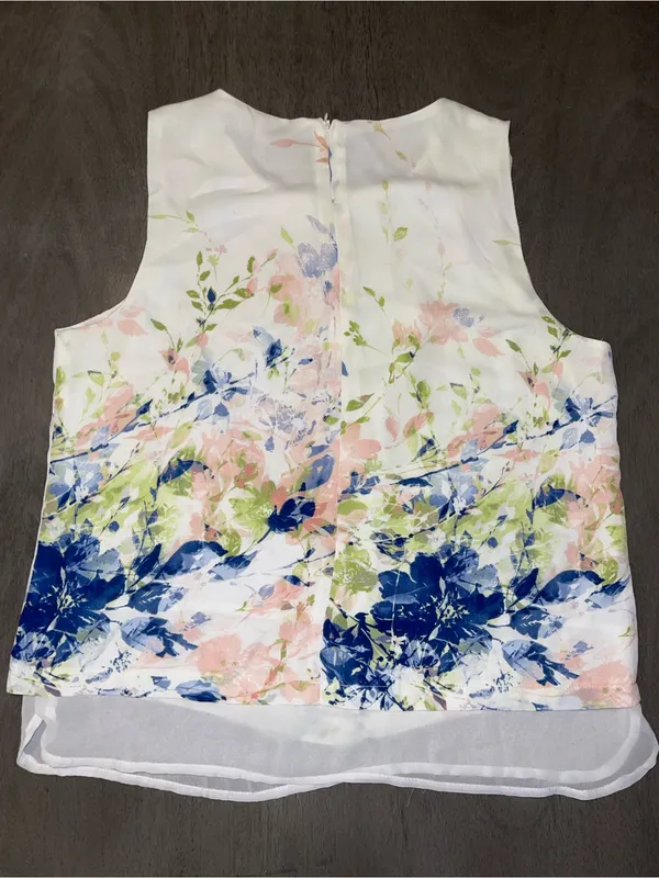 Rose + Olive Women's Floral Tank Top Blouse - Image 2