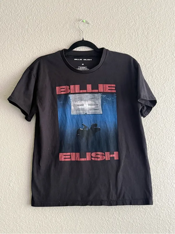 Billie Eilish Target Exclusive Hit Me Hard and Soft Graphic Tee M - Image 2