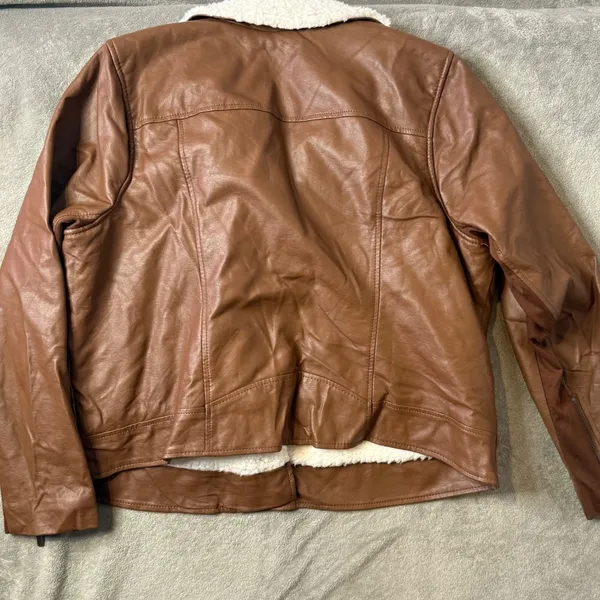 Torrid Sherpa Lined Moto Jacket Size 1X Brown Faux Leather Biker Fall Outerwear - Image 4