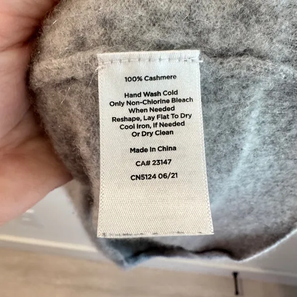Talbots Womens‎ Pure Cashmere Heart Intarsia Crewneck Sweater Gray Small - Image 3